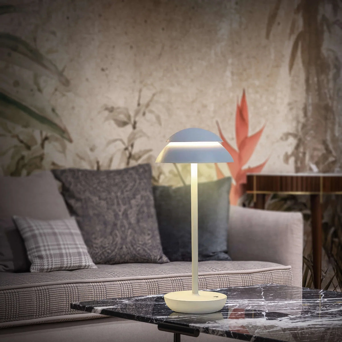 Cordless Aluminium Table Lamp